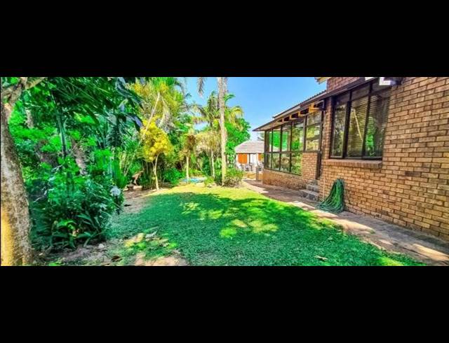 6 BEDROOM HOUSE FOR SALE IN MEER EN SEE